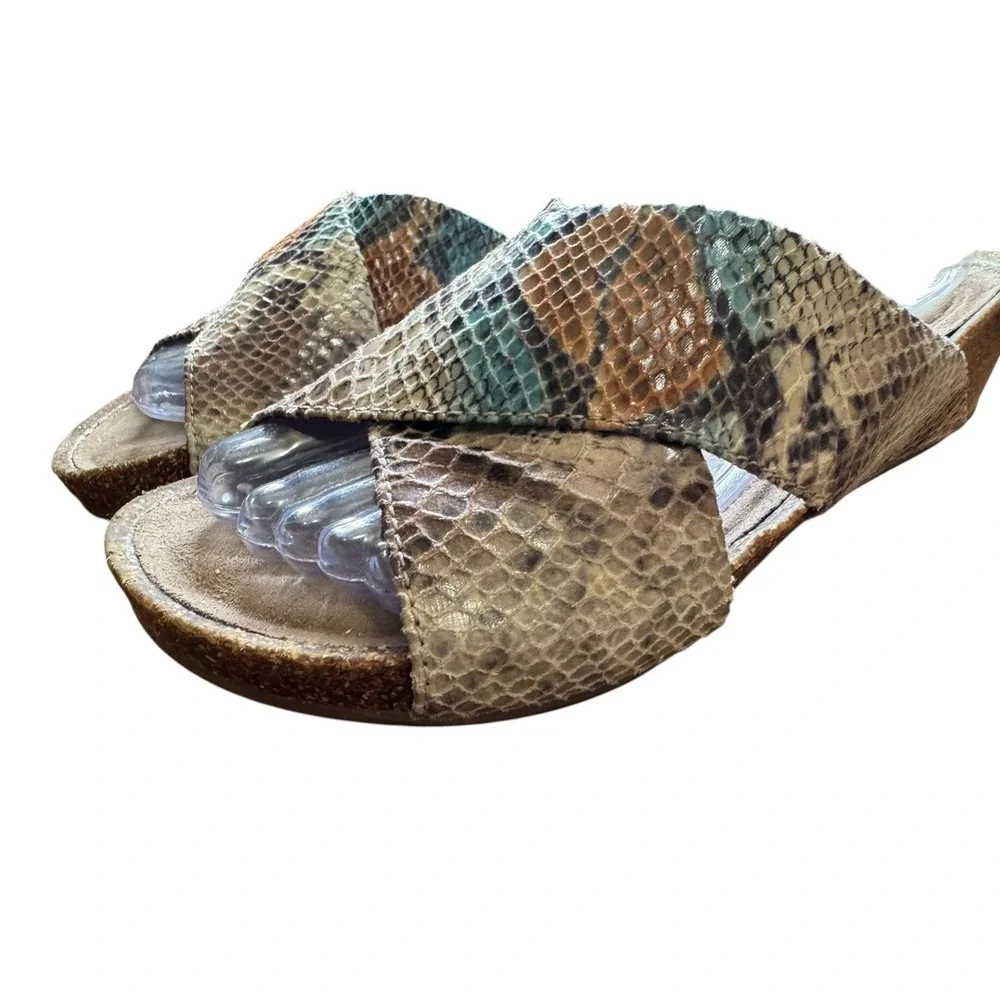 Natural Soul Wedge Sandals Women 7.5 Multi Color Excellent Snakeskin Kyra Slide